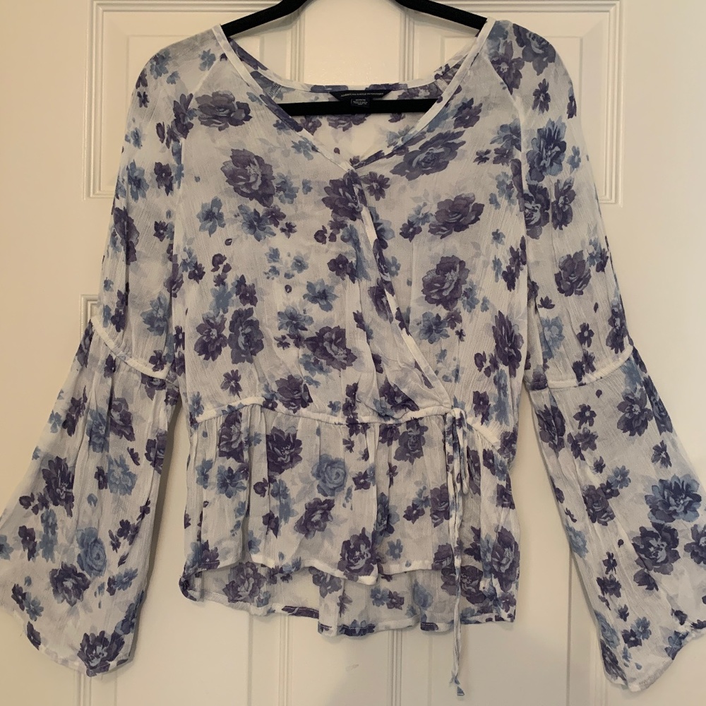 Hollister White Floral Top (Medium)